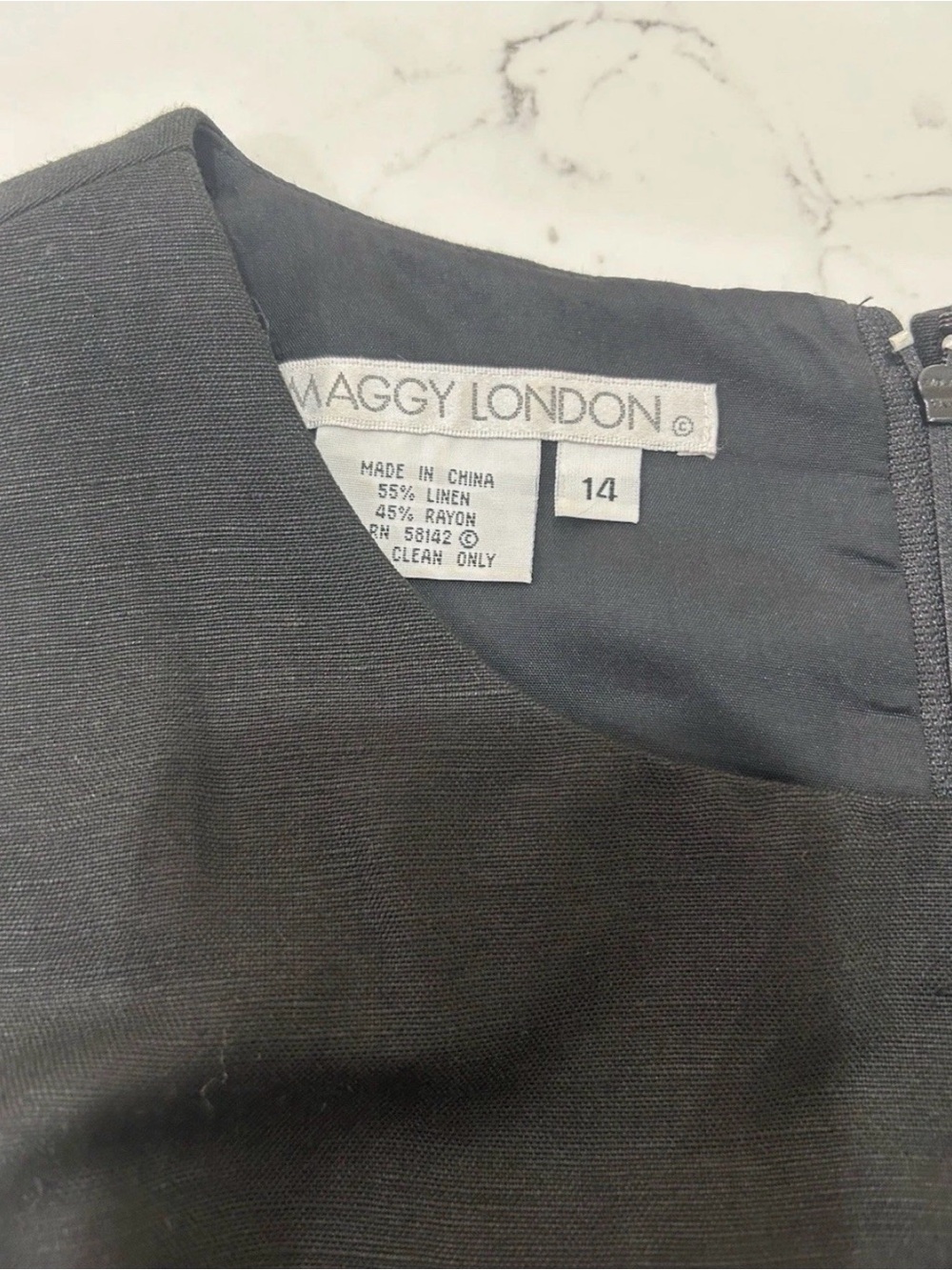 Maggy London Floral Embroidered Colorblock Sheath Dress Size 14 - Picture 4 of 10